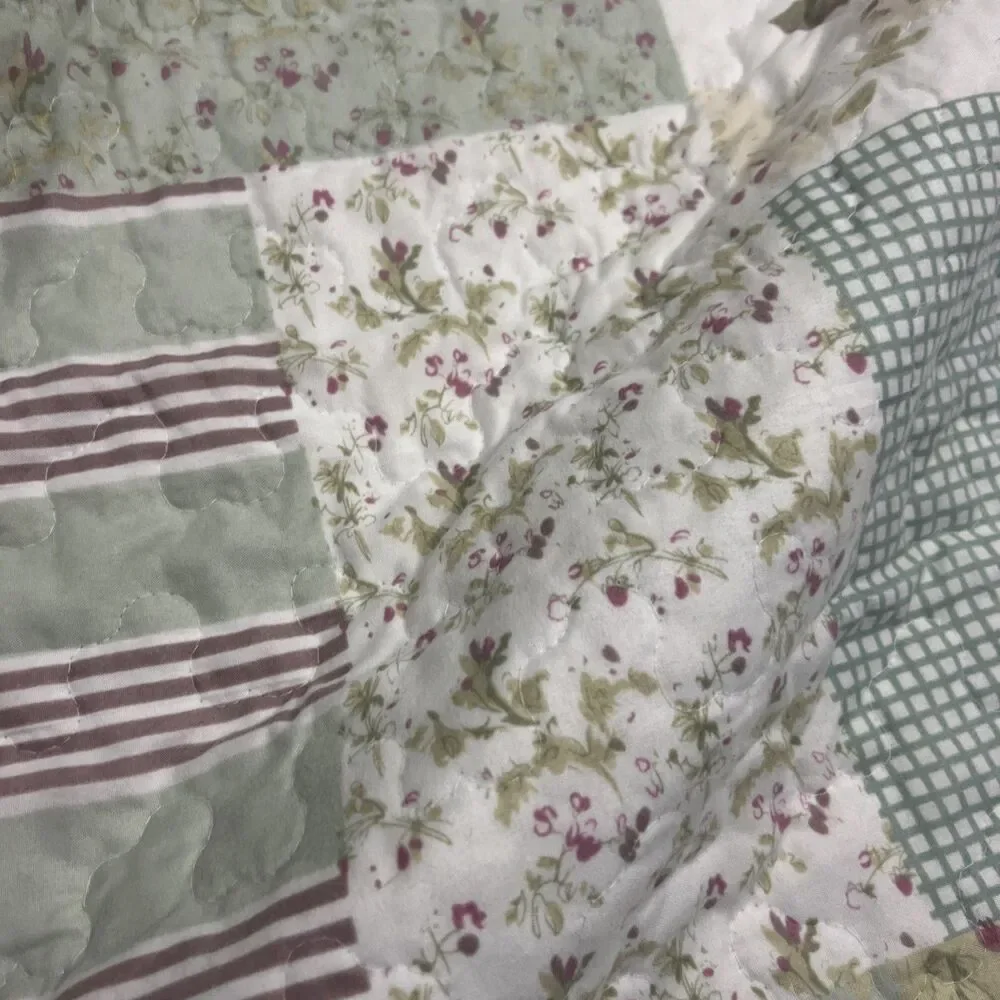 Shabby Chic Patchwork Reversible Pink Green Floral Queen King 89x100 W/Shams